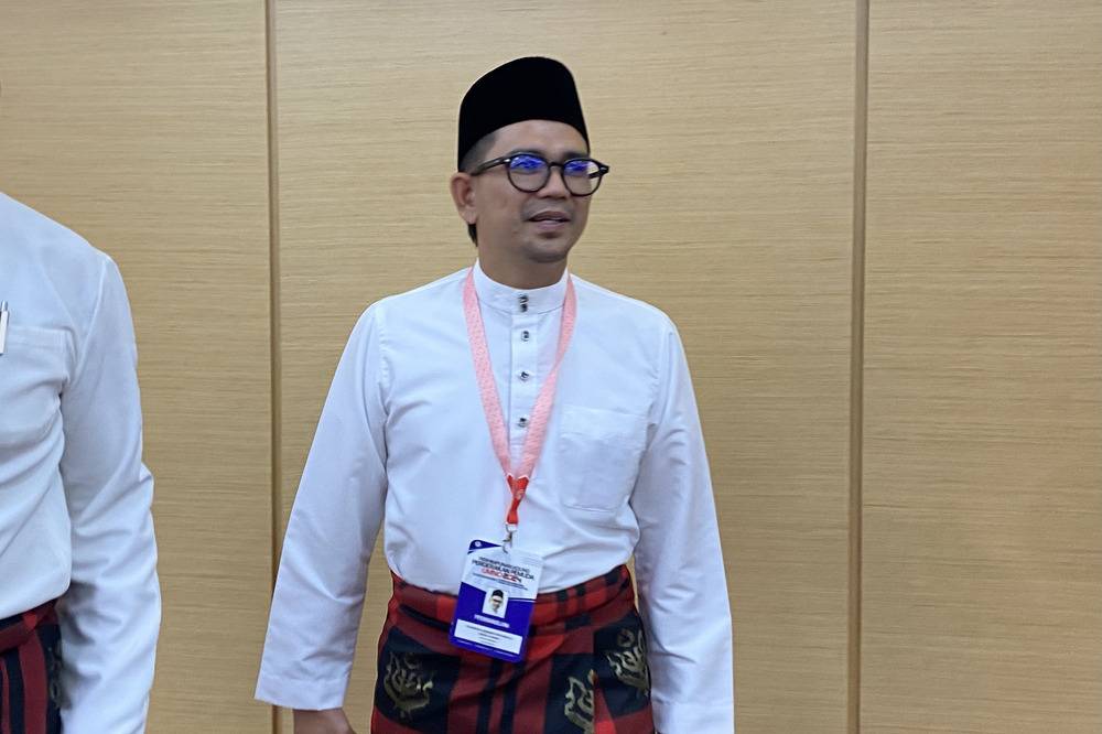 Nenggiri assemblyman Mohd Azmawi Fikri Abdul Ghani.