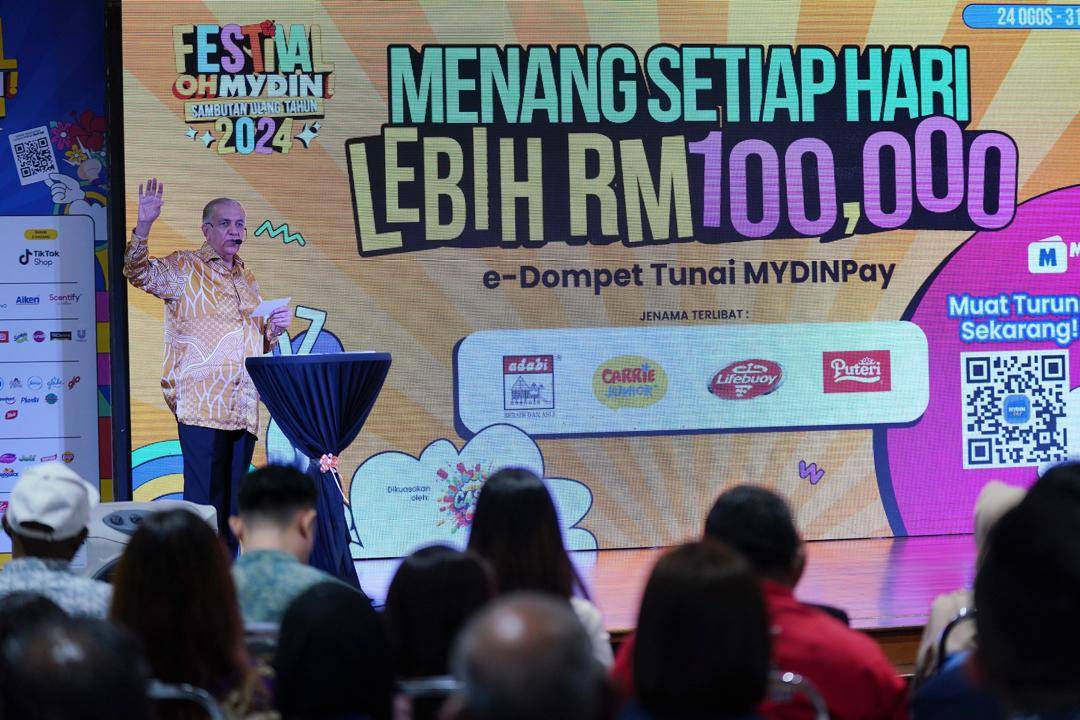 Ameer delivering a speech at the launching ceremony of the OHMYDIN! Festival in conjunction with Mydin's 67th anniversary at Mydin USJ on Tuesday. - PHOTO: MOHD HALIM ABD WAHID