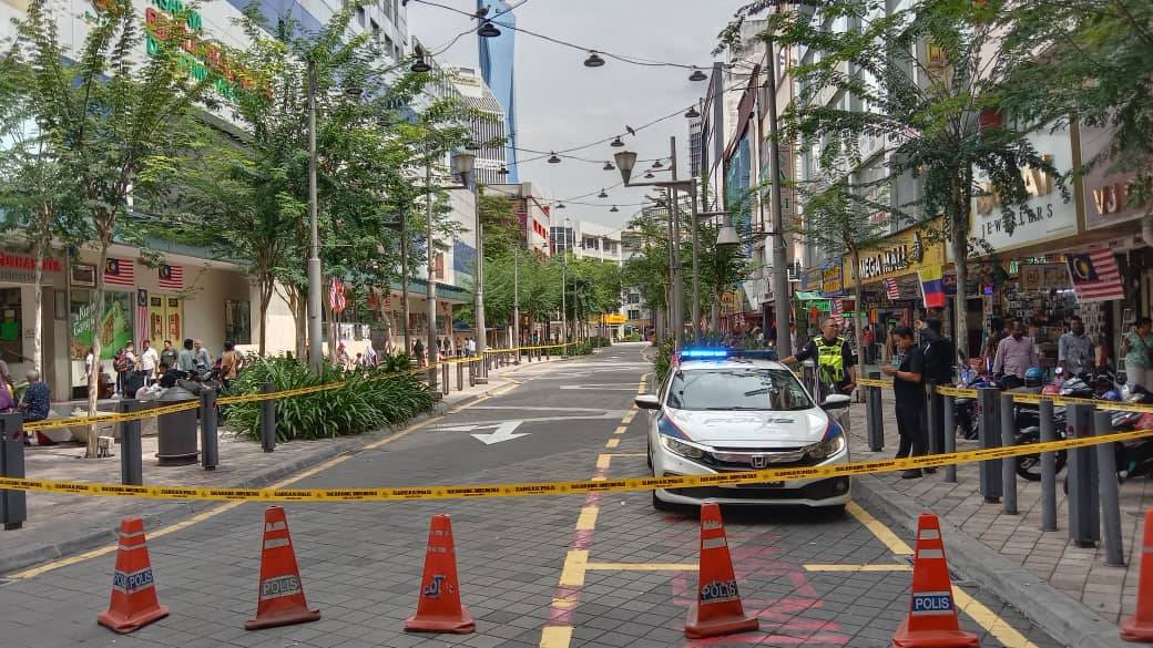 The second sinkhole is believed to have happened early this morning, after heavy rain and storm last night. - Photo by MUHAMMAD AMINNURALIFF/SINAR