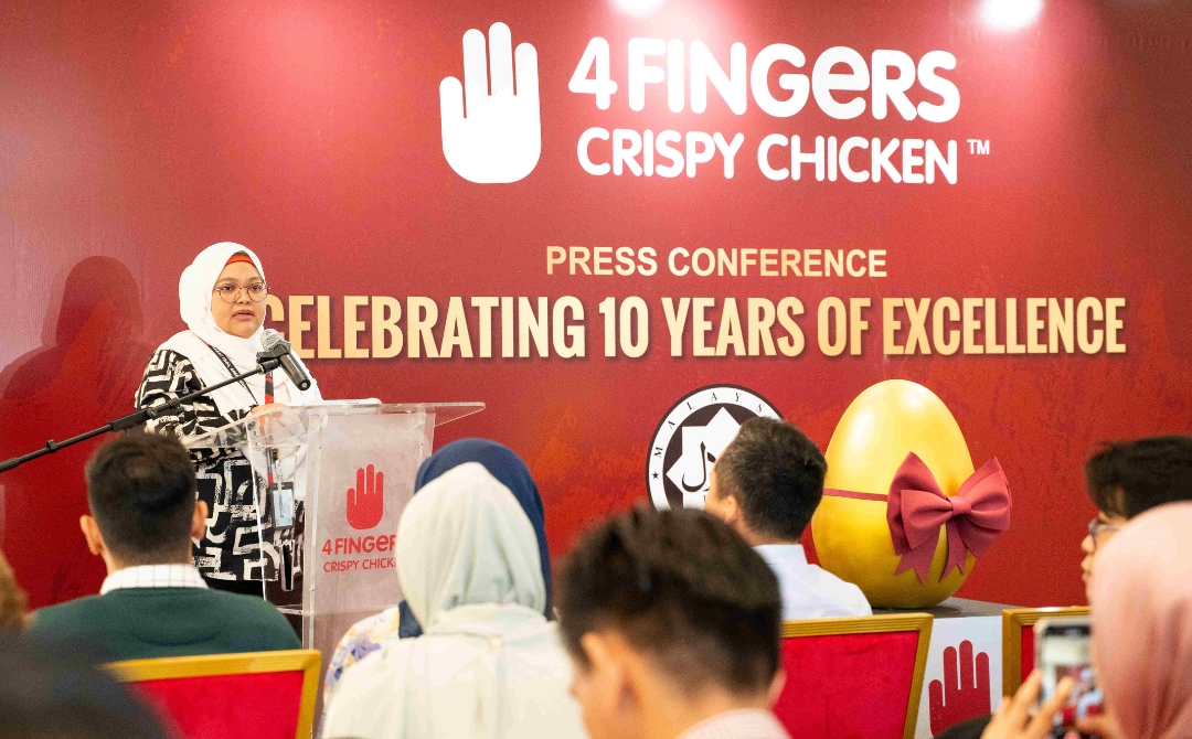 Zarina reinforces 4Fingers commitment to quality and inclusivity during the brand’s 10 Years of excellence celebration, marking a significant milestone with over 90 per cent of its restaurants in Malaysia now Halal certified. - Photo by 4Fingers's management