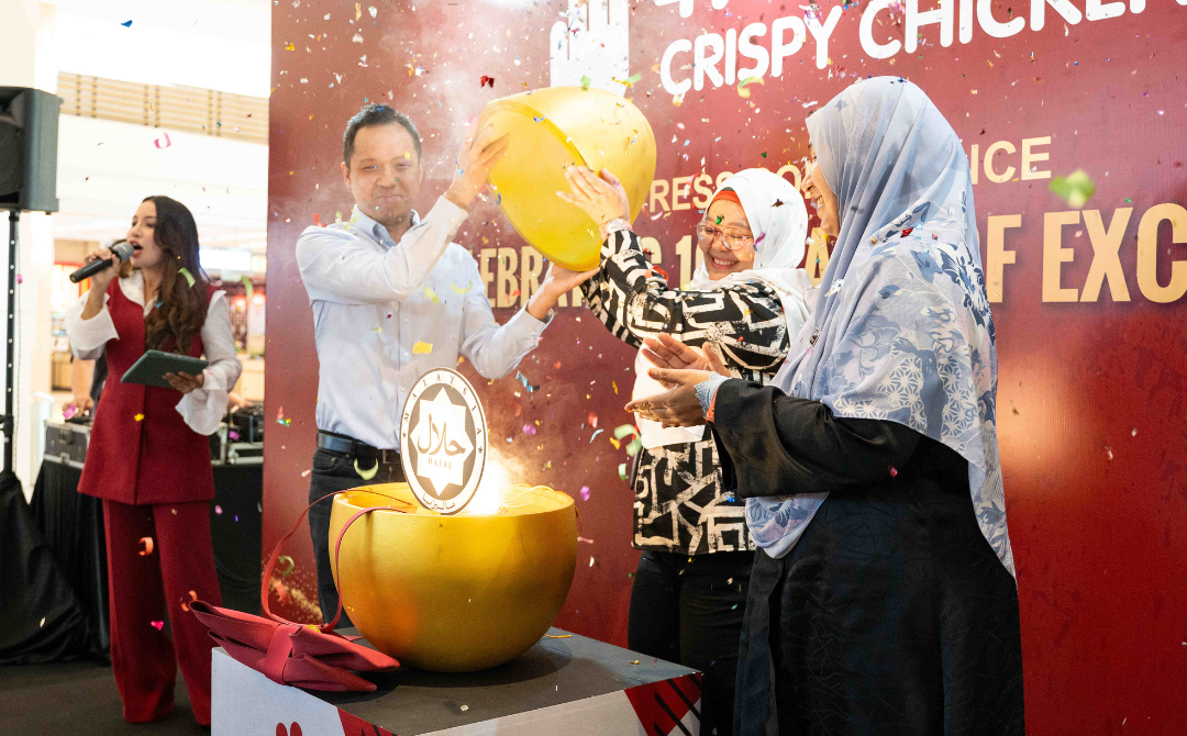  4Fingers is committed to providing authentic, Halal-certified crispy chicken for their loyal customers whenever they crave their favourite hand-brushed wingettes and drumettes. - Photo by 4Fingers's management