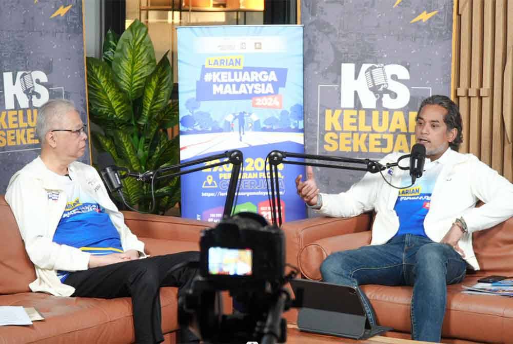 Ismail Sabri (left) with KS hosts, Khairy Jamaluddin on Wednesday.