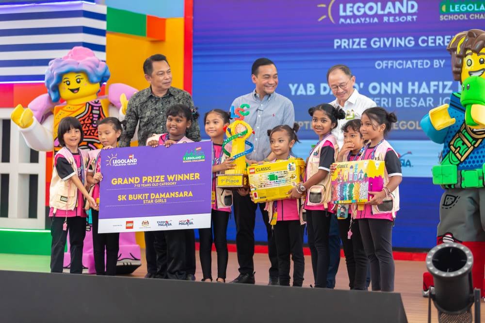 Grand Prize Winner for the Primary School Category - Star Girls of SK Bukit Damansara