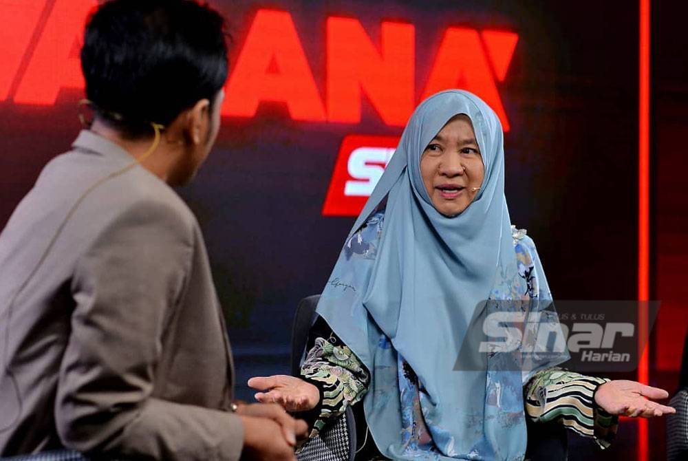 Dr Halimah called on the government to mandate that all government agencies provide official childcare services. - Photo by Sinar/Asril Aswandi Shukor