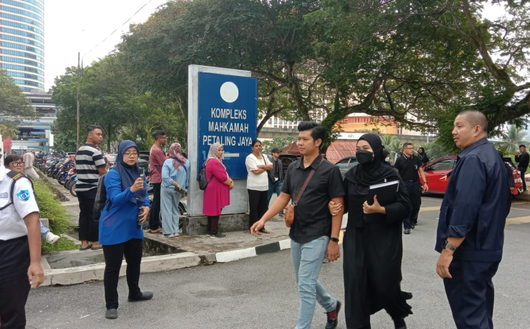 Zayn Rayyan's parents, along with family members, arrived at the Petaling Jaya Court Complex on Wednesday.