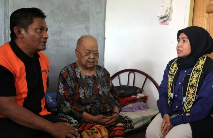 Abdul Rahman, who works at the Sibu Homeless Transit Centre, said that the programme opened his eyes to learn how to handle clients with different backgrounds and personalities. - Photo by Bernama