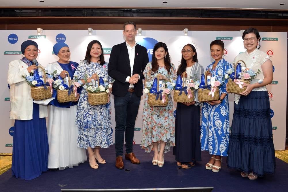 Nivea, alongside Watsons and BCWA, kickstart the 'Moments of Care' initiative, uniting with cancer warriors to raise breast cancer awareness.
