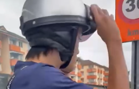 A screenshot of the video circulating on social media.