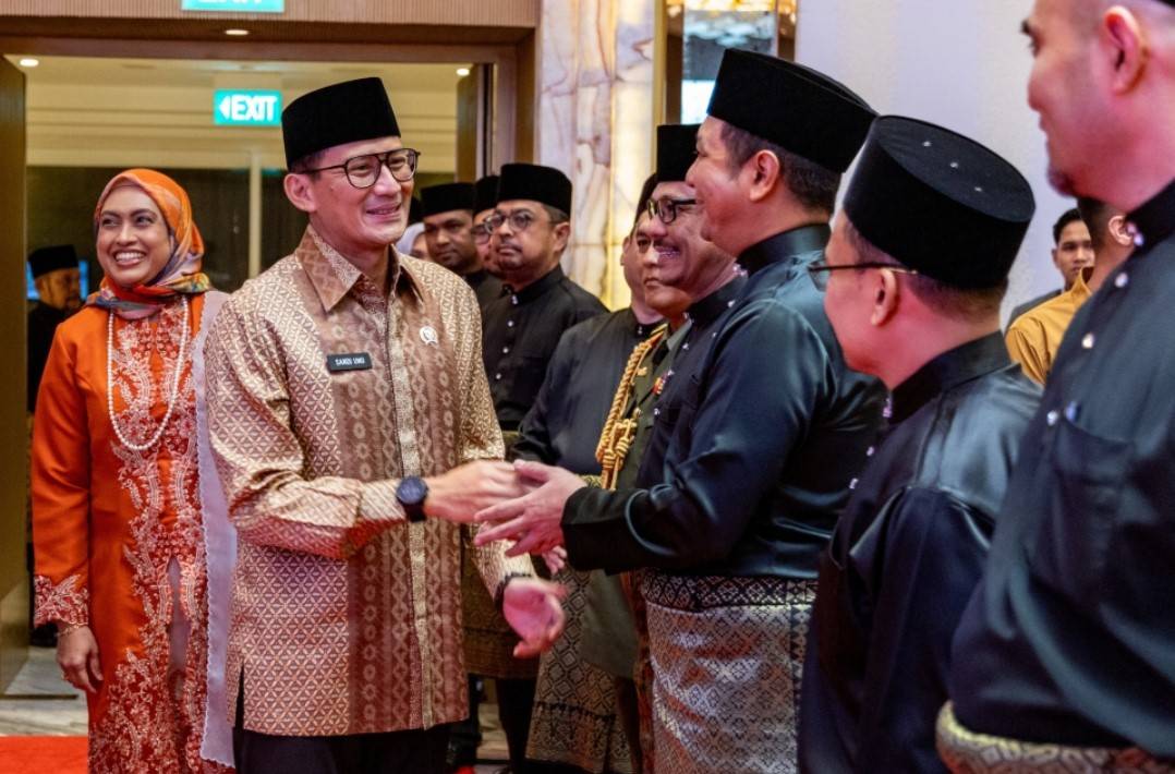 Sandiaga (second, left). Bernama FILE PIX