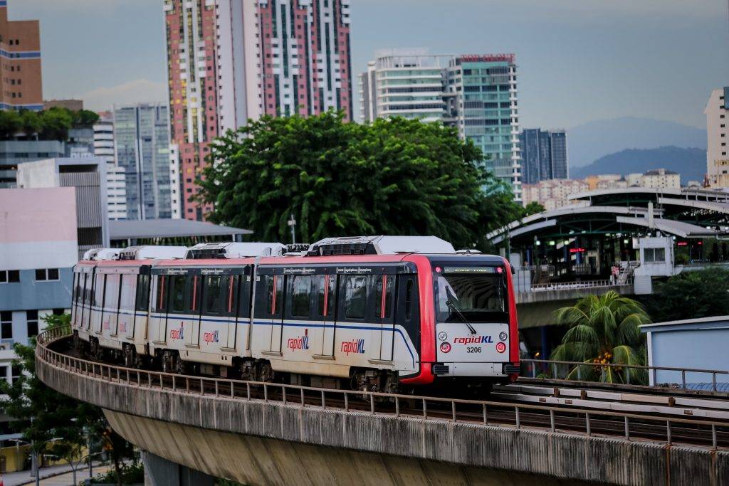 The Malaysian government is working to improve and expedite public counter services, with the Road Transport Department already extending its operating hours by an additional hour to enhance accessibility for citizens.