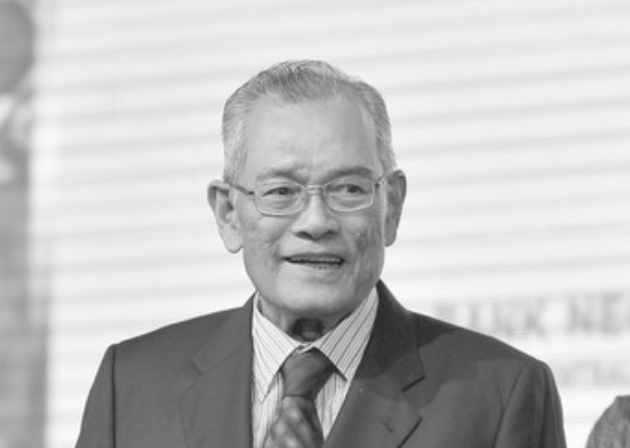 The Father of Islamic Banking in Malaysia, the late Datuk Dr Abdul Halim Ismail passed away yesterday morning at the age of 85. - BERNAMA FILE PIX