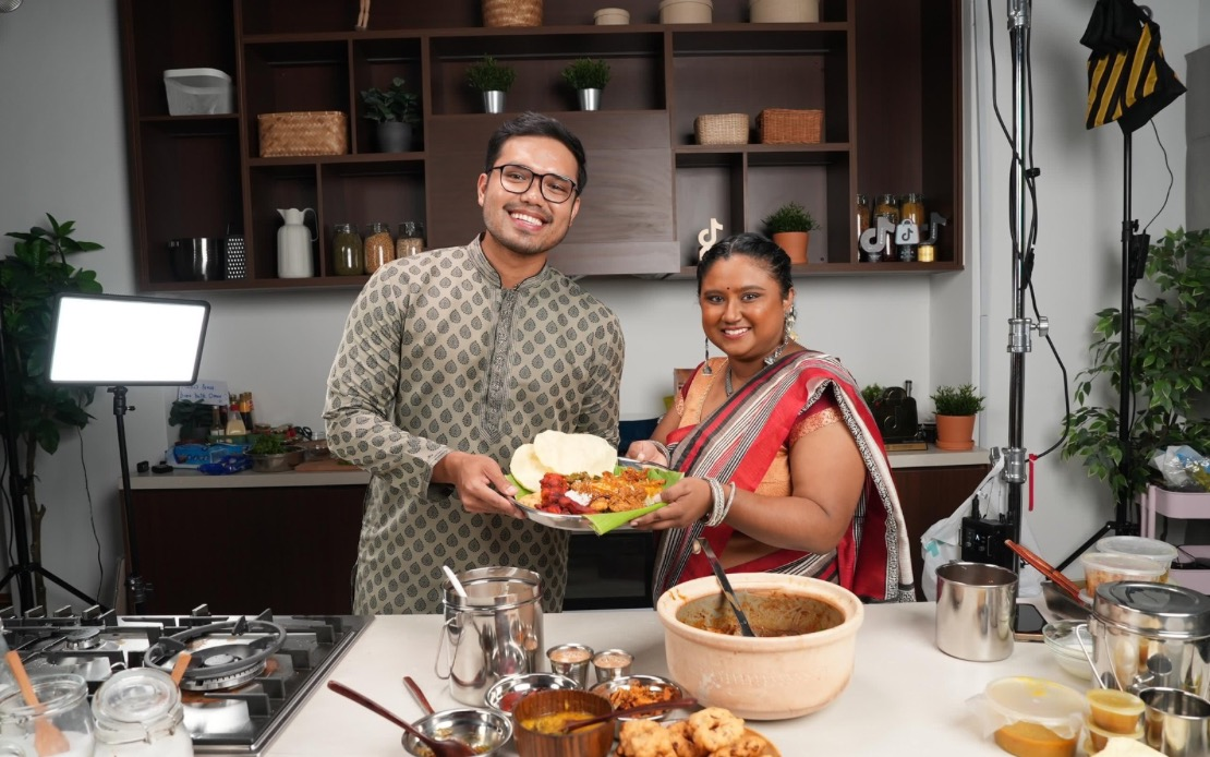 To bring added joy to the Deepavali festive season, popular influencer and content creator Khairul Aming has stepped beyond his usual repertoire by releasing a special cooking video focused on Indian cuisine. Photo by Bernama