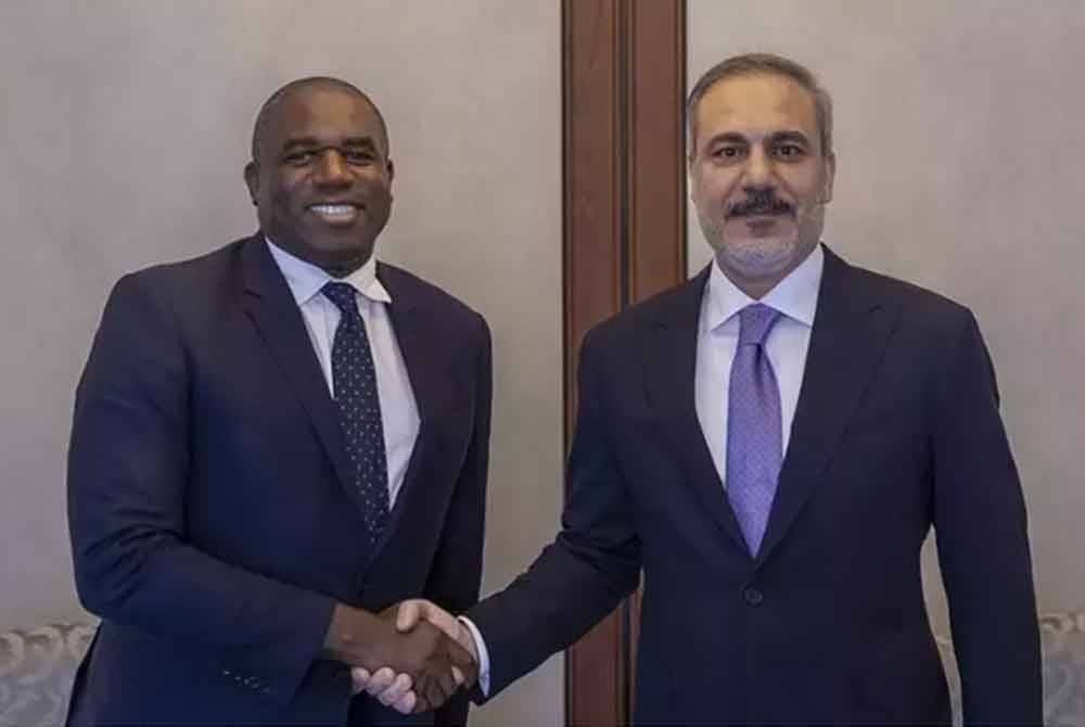 Turkish Foreign Minister Hakan Fidan (right) is scheduled to meet with UK Foreign Secretary David Lammy on Wednesday.
