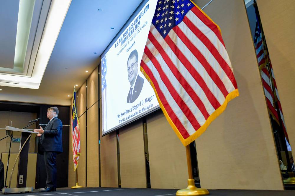 US Ambassador to Malaysia Edgard D. Kagan delivers a speech at the ‘US-Malaysia Vice Chancellor Round Table Dialogue: Partnerships in Higher Education’ programme in Bangsar South today. - Photo by Bernama