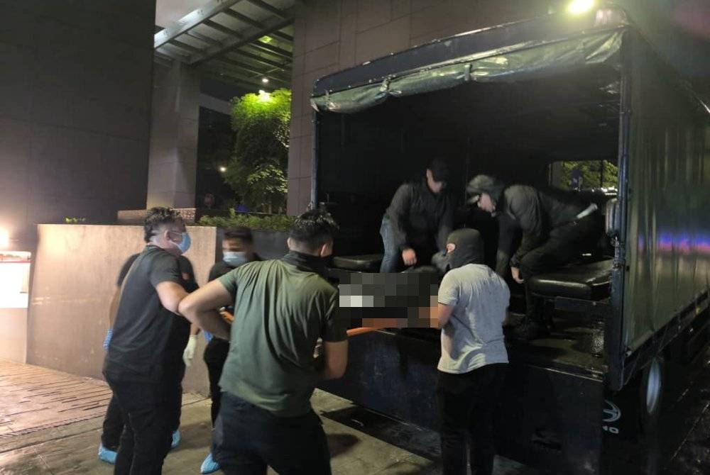 Four Vietnamese men, suspected of 44 break-ins at homes and offices across the Klang Valley, were killed in a shootout during an Op Tebuk raid at a residence on Jalan Imbi, Kuala Lumpur. - Photo by Sinar