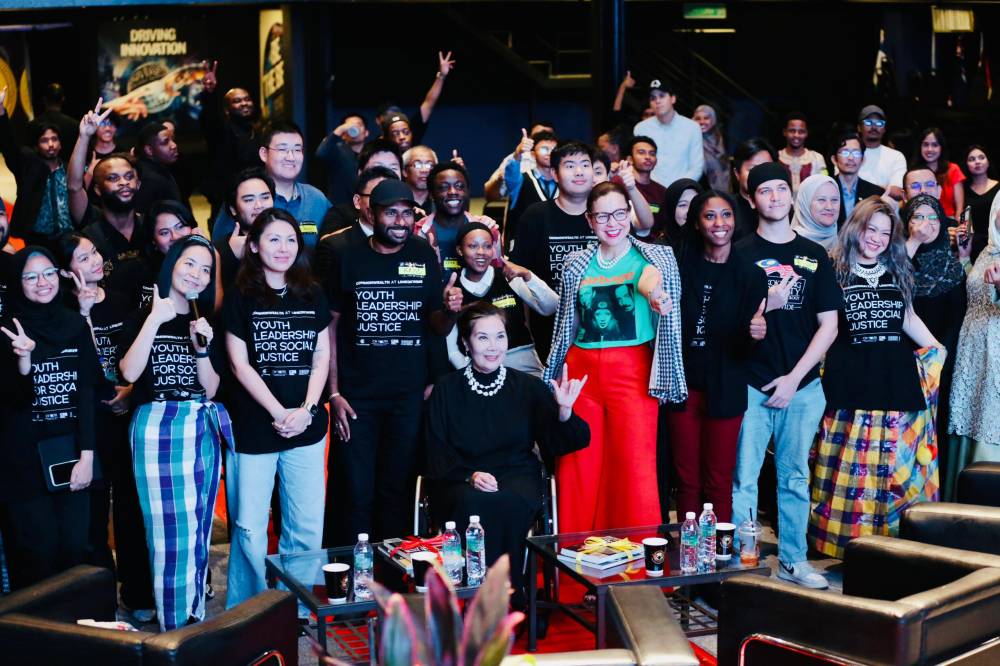 Students and panelists gather for a group photo following the insightful Day 2
discussion on TVET at the Commonwealth Student Governance Summit 2024.