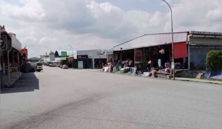 Nilai 3 fights for survival amidst online shopping boom. FILE PIX