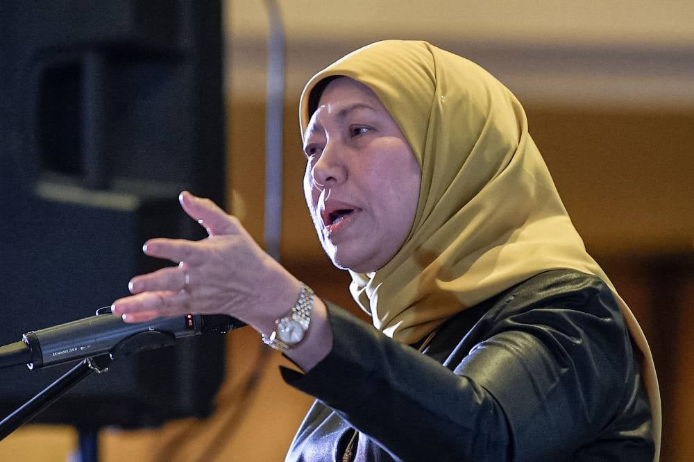 Nancy Shukri. Bernama FILE PIX