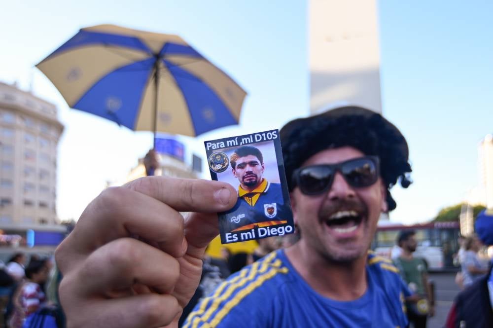 Fans gather at the Obelisk to commemorate the death anniversary of Argentine football legend Diego Maradona in Buenos Aires, Argentina on November 25, 2024. (Luciano Adan Gonzalez Torres - Anadolu Agency)