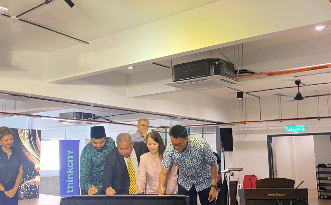 The launch ceremony highlighted a signing ceremony to commemorate this significant milestone.