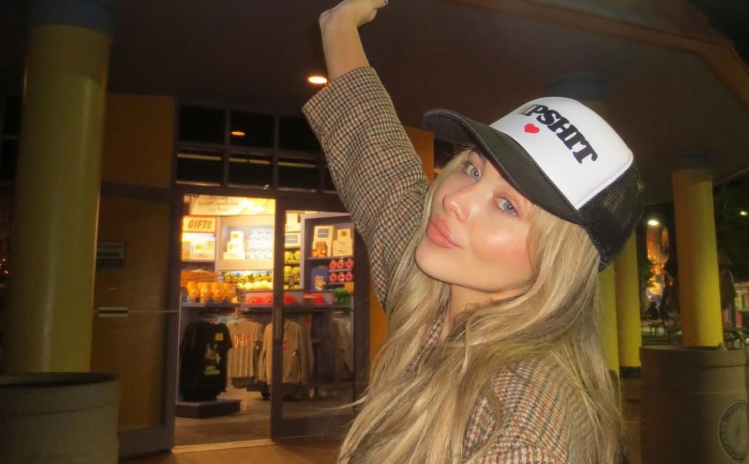 Source: @sabrinacarpenter (Instagram)