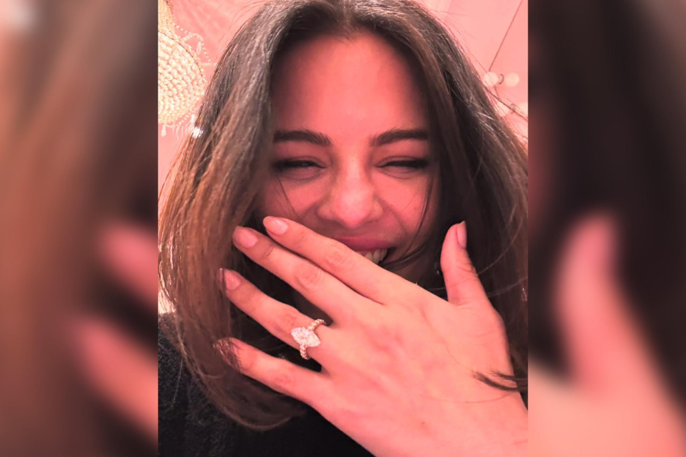 Wrapping up the year with a sparkly engagement ring!