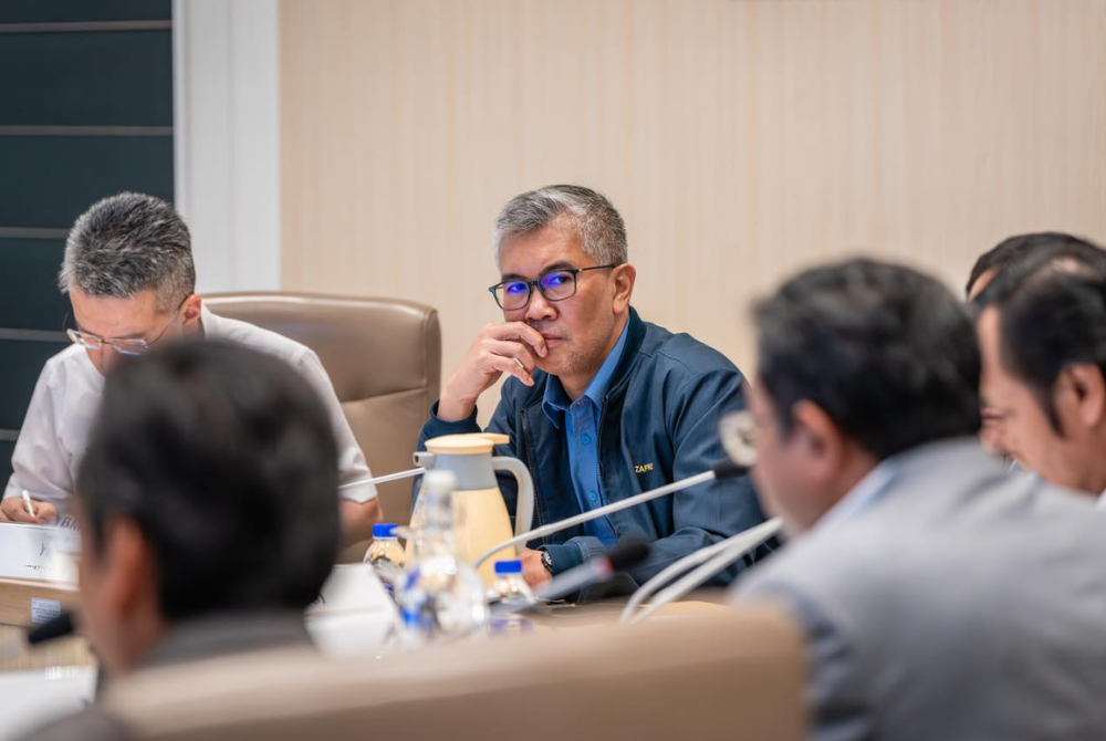 Tengku Datuk Seri Zafrul Abdul Aziz - Photo: FACEBOOK / Tengku Zafrul Abdul Aziz