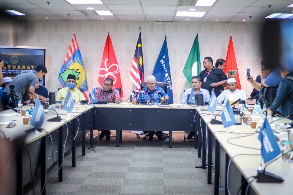 Dominic was responding to claims that Gerakan might leave PN and join the Unity Government coalition due to differing opinions regarding PN’s 'Poster Boy' candidate for the upcoming 16th General Election. - Photo source: Perikatan Nasional/FB