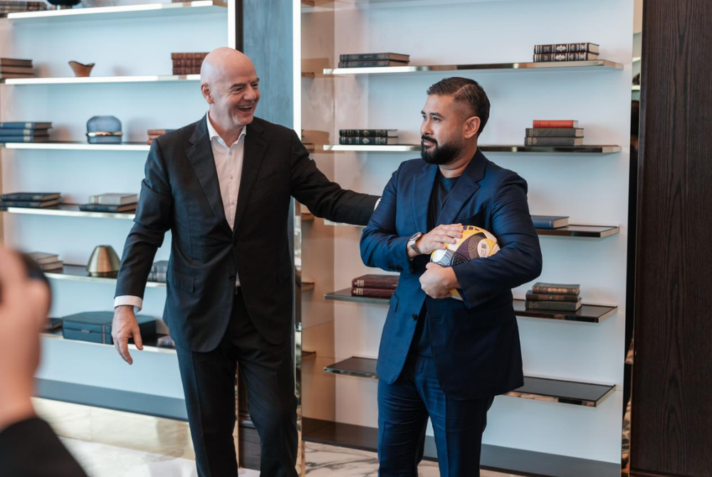 Currently, Tunku Ismail is in Doha, Qatar, for a series of important meetings with key figures in the football world. - Photo source: JOHOR Southern Tigers/Facebook