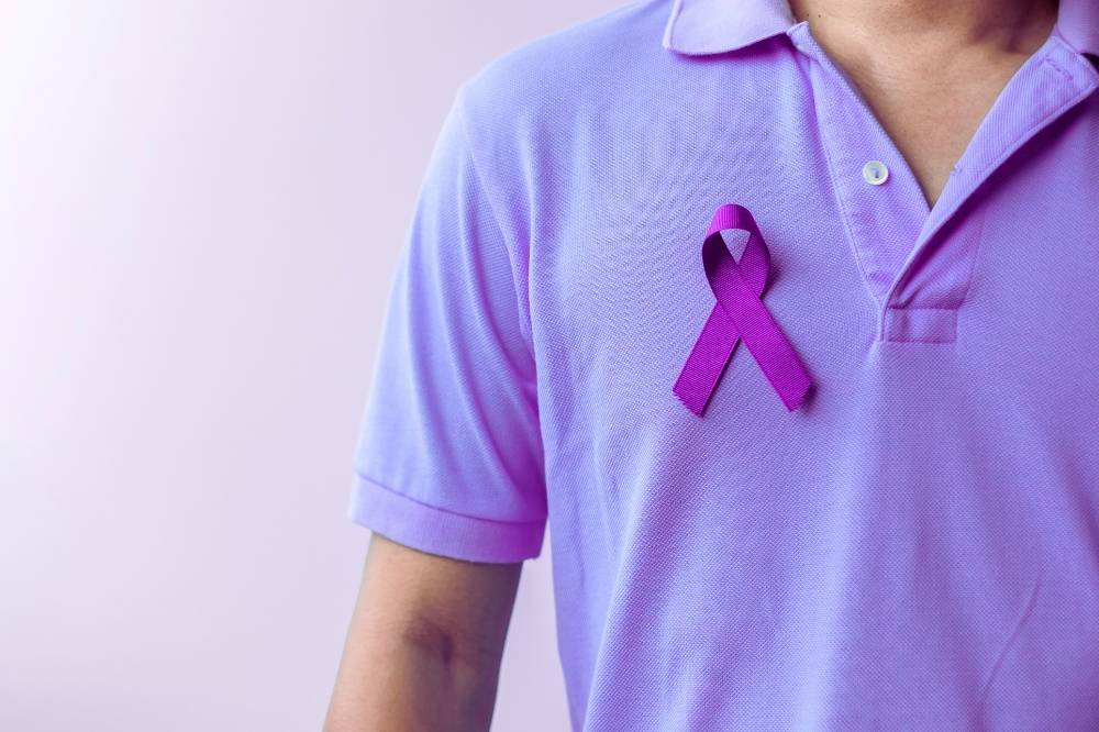 Testicular health is an essential part of a man's overall well-being, yet many myths continue to circulate about what truly impacts testicular function. Photo: Canva.