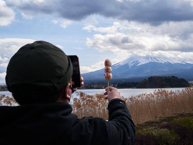 This photo taken from Lake Kawaguchiko shows the scenery of Mount Fuji in Yamanashi prefecture, Japan, Feb 23, 2023. - (XINHUA / FILE)