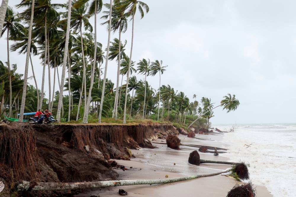 The effects of beach erosion that occurred in Kampung Tanjung, Batu Rakit after a large storm.