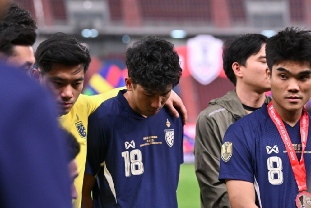 The War Elephants, champions of the 2020 and 2022 editions, were unable to retain their title after losing the second leg of the final 2-3 at the Rajamangala Stadium last night for a 3-5 aggregate defeat to the Golden Dragons in the 2024 ASEAN Championship. - Photo source: Thailand National Football Team/Instagram