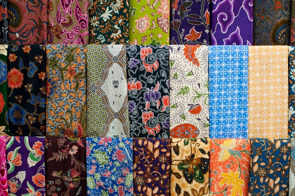 Collaboration between the government and private sector can preserve batik as a cultural treasure while ensuring its sustainable future. Photo: Edited via Canva