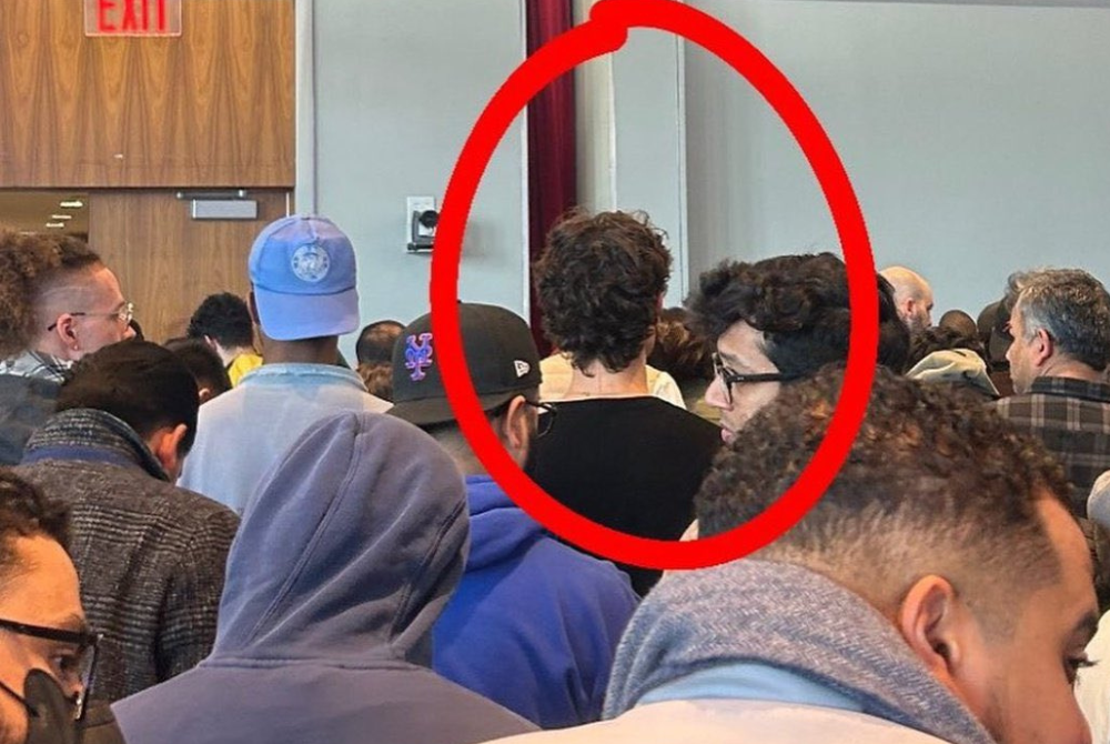 Shawn spotted among the congregation. Photo taken from X 