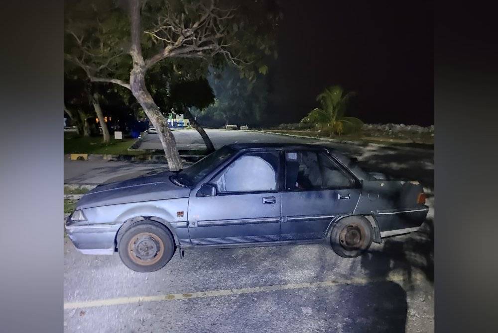 Police discovered the body of a woman who was reported missing since Jan 29 inside a car near Pantai Remis, Kuala Selangor, earlier today.