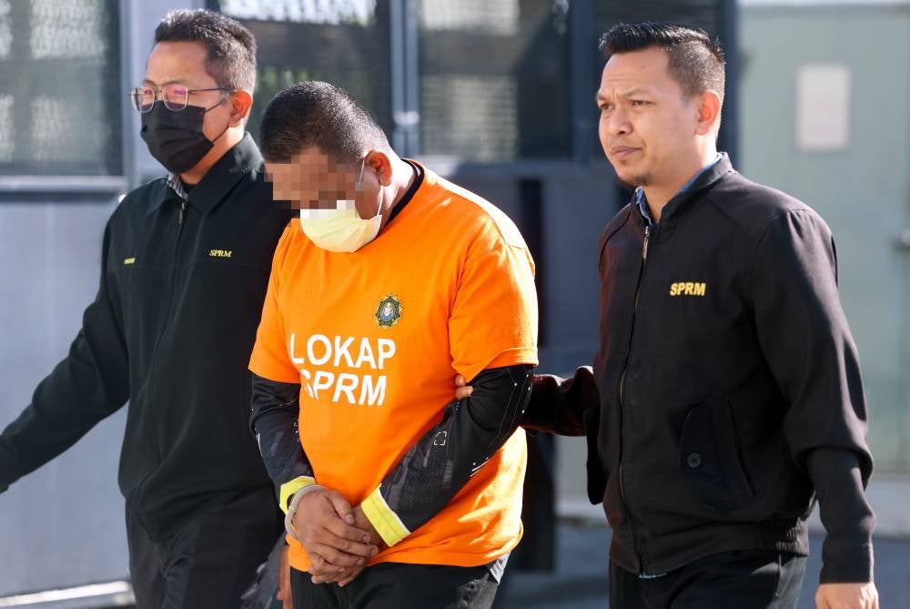 A fire station chief in Perlis has been remanded for six days from today to assist in the investigation into a case of submitting false claims regarding the attendance of auxiliary personnel at the station, involving a total of about RM30,000. - Photo by Bernama