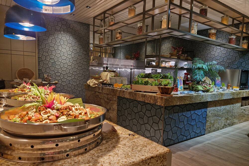 Mercure Kuala Lumpur Glenmarie's Ramadan buffet, 'Sajian Darul Ehsan'.