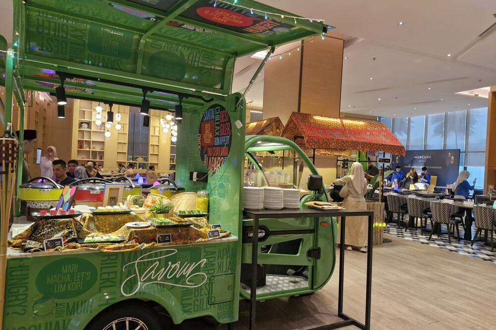 Mercure Kuala Lumpur Glenmarie's Ramadan buffet, 'Sajian Darul Ehsan'.