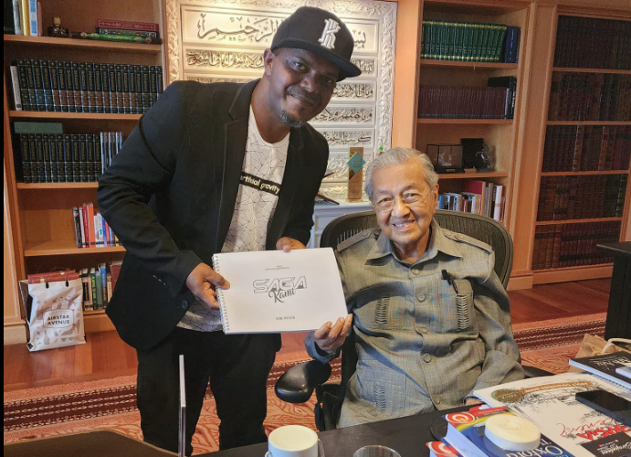 Renowned Penang-born cartoonist Mohd Azmi Mohd Hussin, better known as Azmi Hussin, passed away yesterday due to a heart attack. Photo: Azmi Hussin's Facebook