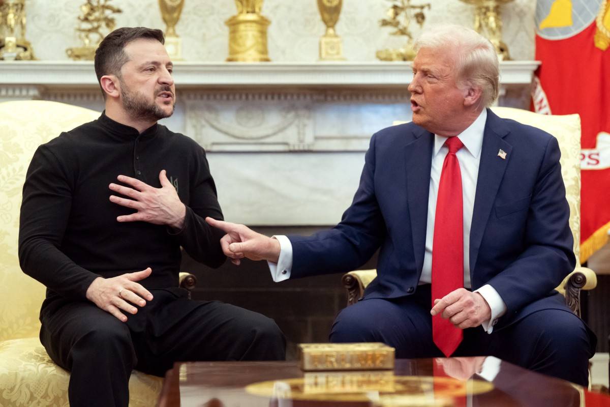 US President Donald Trump and Ukraine's President Volodymyr Zelensky meet in the Oval Office of the White House in Washington, DC, February 28, 2025. Zelensky and Trump openly clashed in the White House on Feb 28 at a meeting where they were due to sign a deal on sharing Ukraine's mineral riches and discuss a peace deal with Russia. (Photo by SAUL LOEB / AFP)