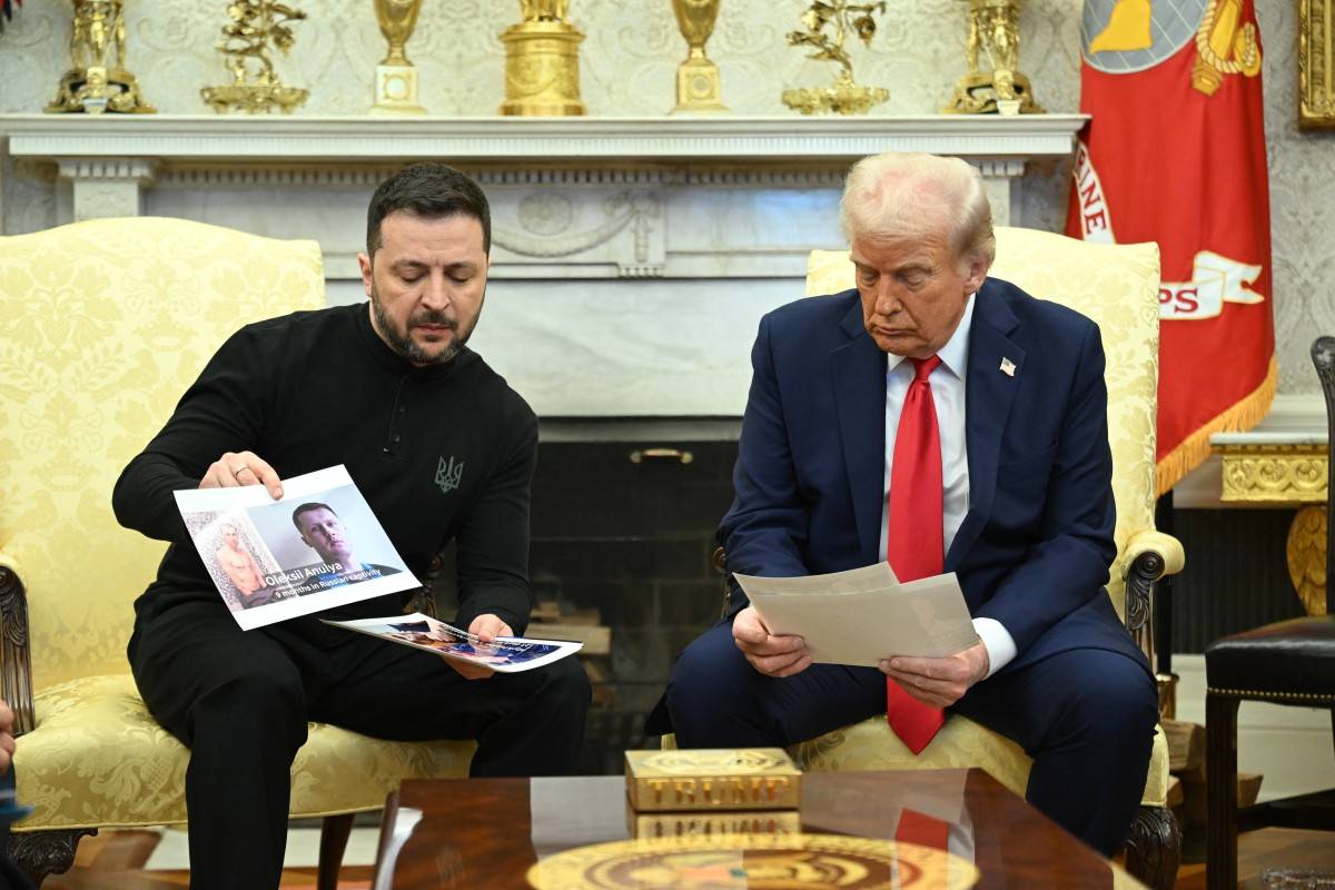US President Donald Trump and Ukraine's President Volodymyr Zelensky meet in the Oval Office of the White House in Washington, DC, February 28, 2025. Zelensky and Trump openly clashed in the White House on Feb 28 at a meeting where they were due to sign a deal on sharing Ukraine's mineral riches and discuss a peace deal with Russia. "You're not acting at all thankful. It's not a nice thing," Trump said. "It’s going to be very hard to do business like this," he added. (Photo by SAUL LOEB / AFP)
