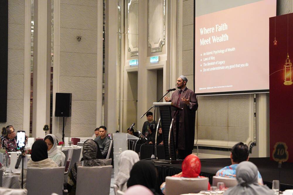 Islamic Chaplain at Curtin University, Australia Shaykh Yahya Ibrahim giving a talk during the
