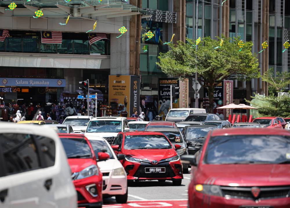 The toll discount continues the government's festive season toll assistance, which has been provided for all four major festive periods in Peninsular Malaysia since 2023. - Bernama photo