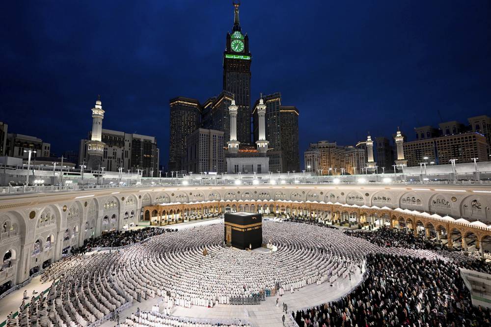 Regular savings in TH allow depositors to accumulate the minimum RM1,300 needed for early Hajj registration. Photo by Bernama