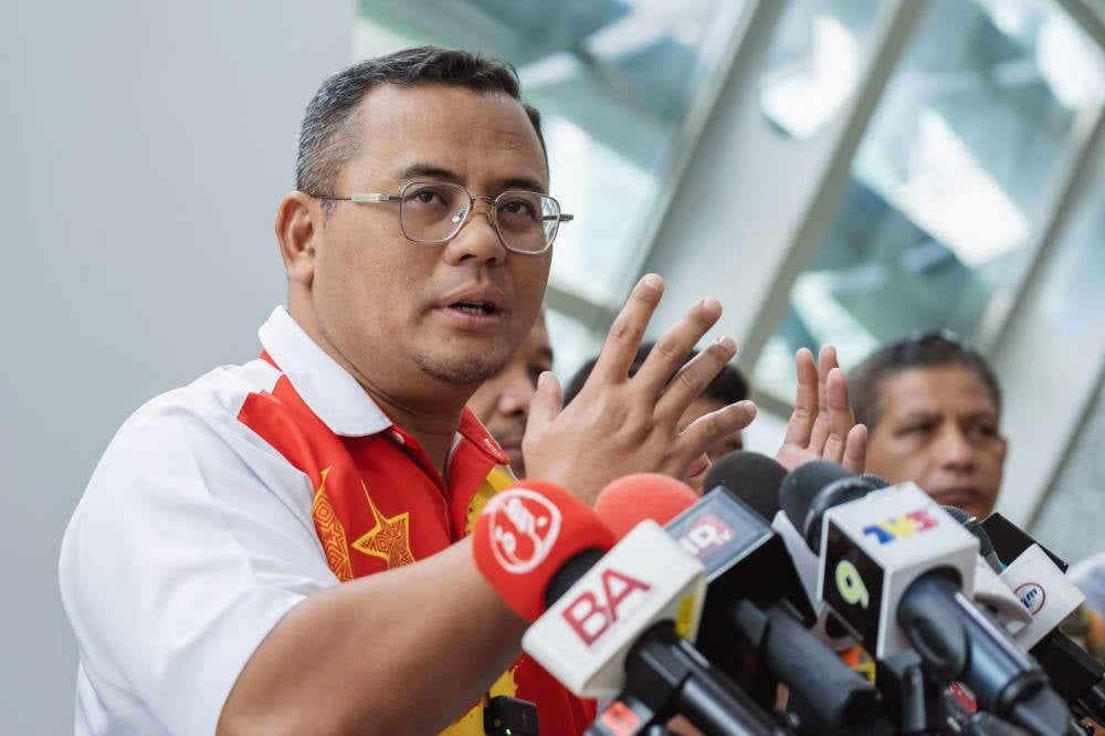 Selangor Menteri Besar Datuk Seri Amirudin Shari during a press conference at Wisma Dewan Annexe, Selangor State Secretariat building, today. - Photo by Bernama