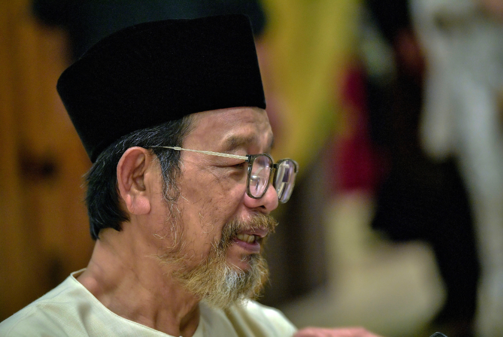 Having won multiple major awards throughout his acting career, Jalil-who was named Best Supporting Actor at the 13th Malaysian Film Festival-said he now has to be more selective with his roles, choosing characters that suit his age.
Photo by Bernama