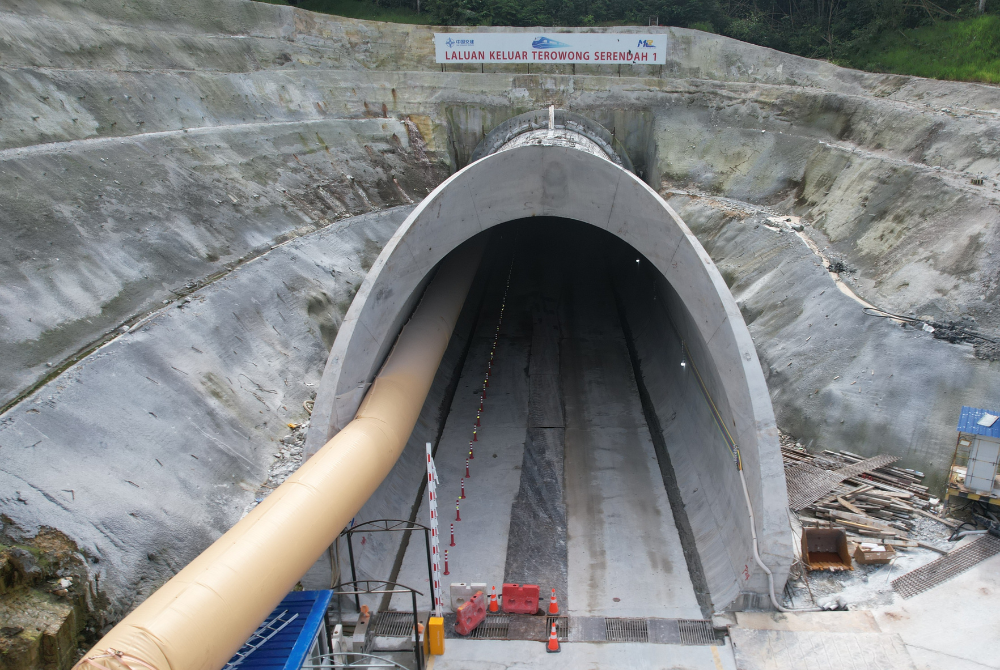The Serendah 1 Tunnel successfully broke through on April 7 two months ahead of schedule, using the 'drill-and-blast' method, marking a significant milestone as the 38th tunnel in the ECRL project.