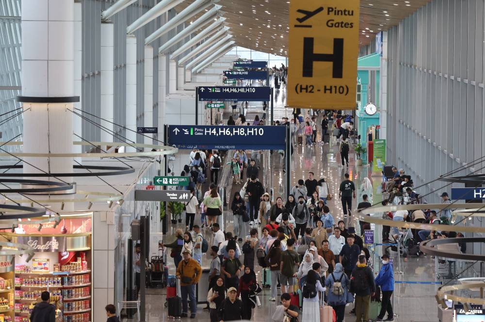 KLIA Terminal 2 will be temporarily inaccessible to road users during the road closures tomorrow and on April 17 in conjunction with Chinese President Xi Jinping’s three-day state visit to Malaysia. - Photo by Bernama