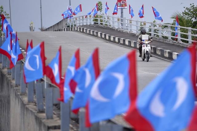 The race for PKR’s top leadership positions is expected to be more intense following a series of surprises at the branch level, where many prominent and high-ranking figures were defeated by their opponents. - BERNAMA FILE PIX